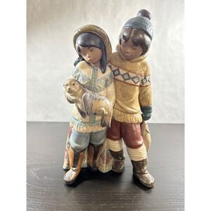 Lladro Eskimo Boy and Girl with Seal and Fish Figurine 2227 Spain Matte Gres